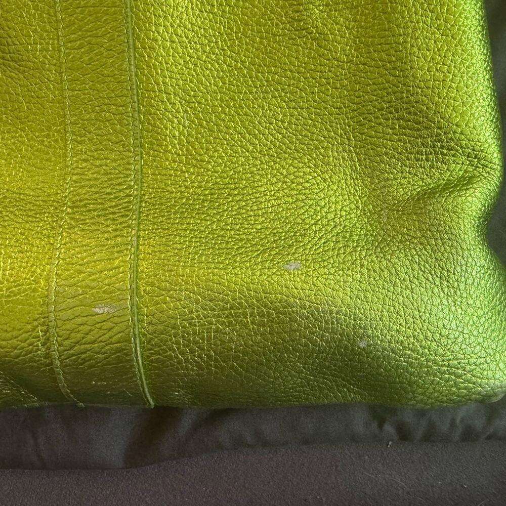 Burberry Prorsum Metallic Green Leather Tote Bag - Picture 10 of 16